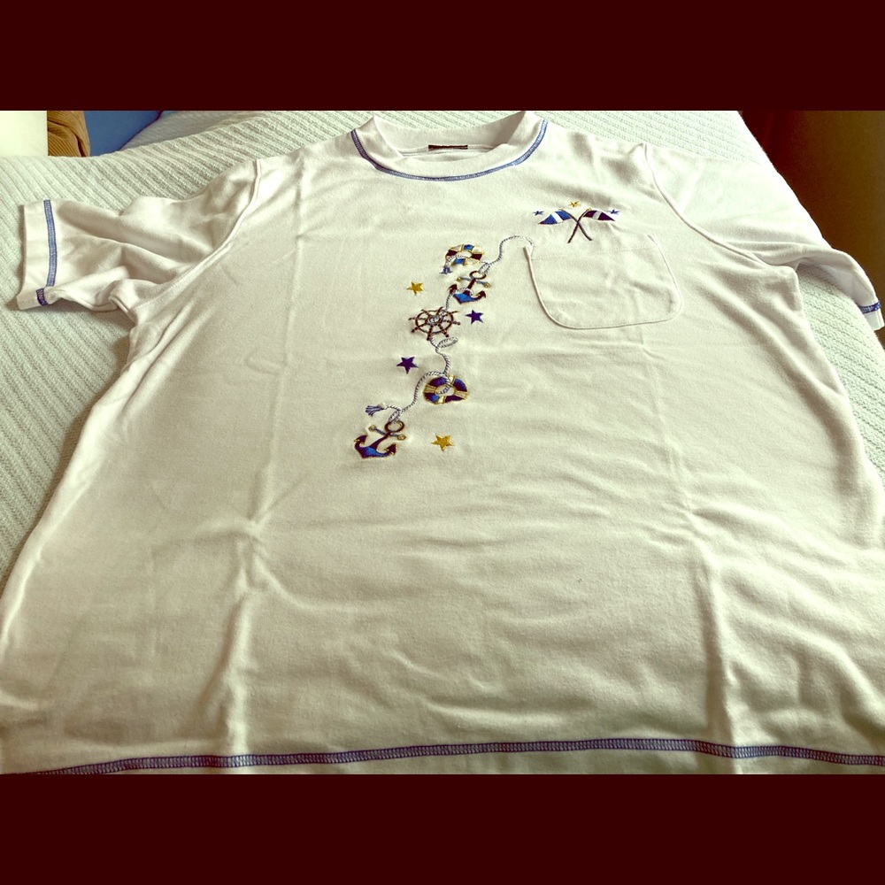 Short sleeve pullover top